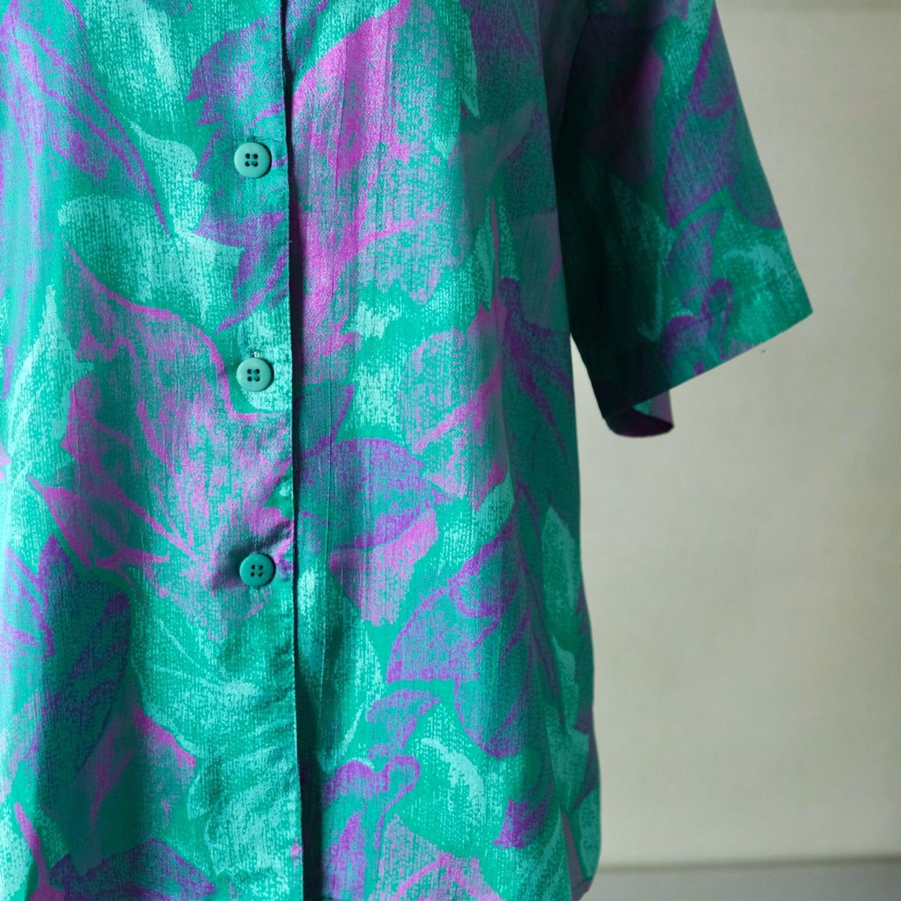 半袖シャツブラウス オープンカラーリーフパターン 開襟タイプ アメリカ古着 - 古着屋 sio