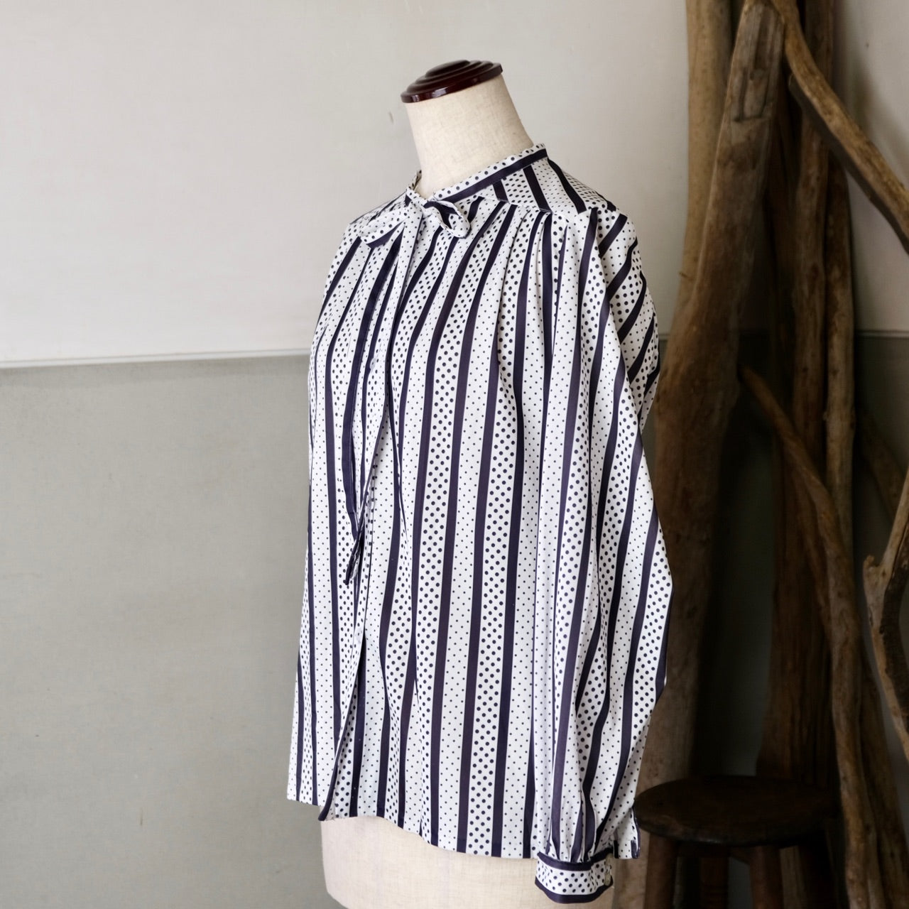 ヨーロッパ古着ドット×ストライプ リボン付き ブラウス - 古着屋 sio