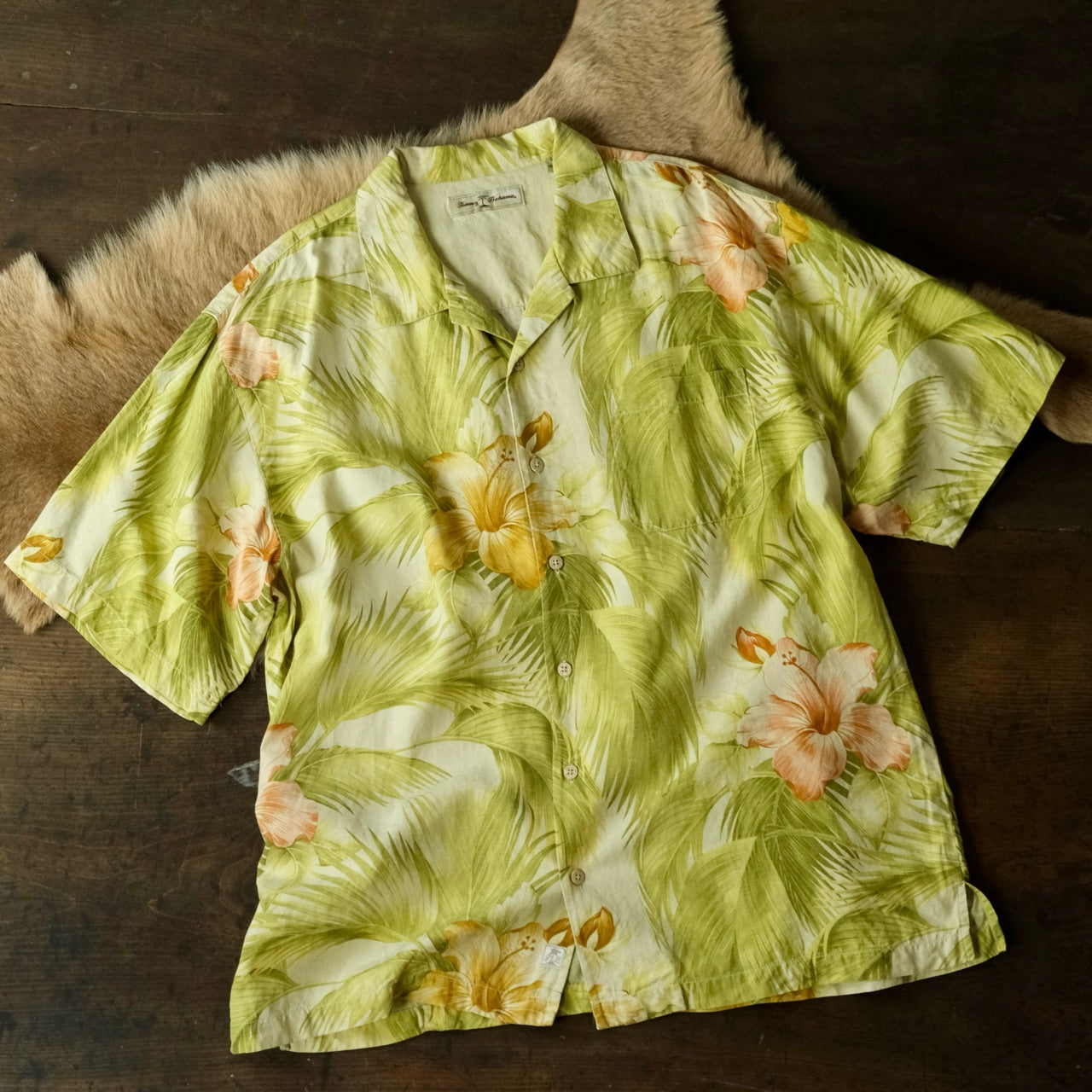 アロハシャツ トミーバハマ ハワイアン ココナツボタン シルク Tommy Bahama - 古着屋 sio
