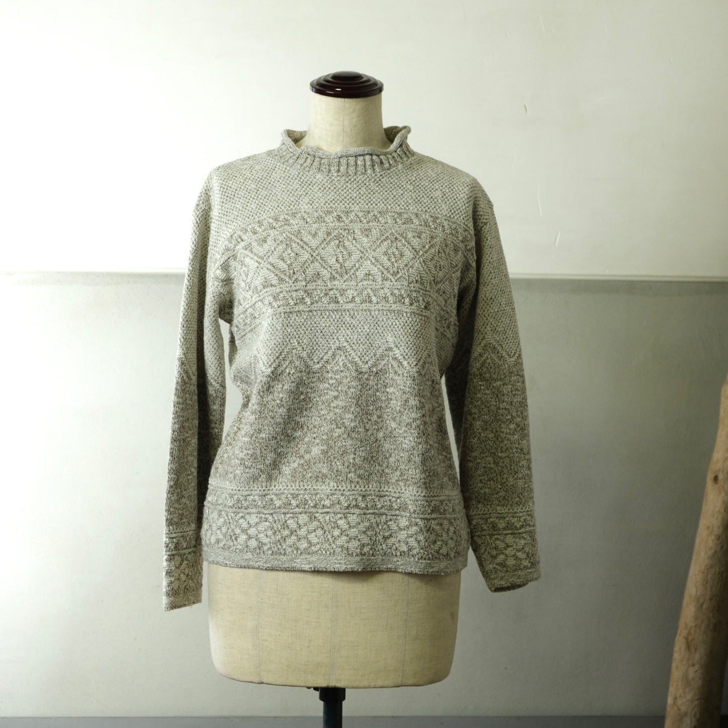 ハイネックニット 凸凹編み オフホワイト✖️ブラウン - 古着屋 sio