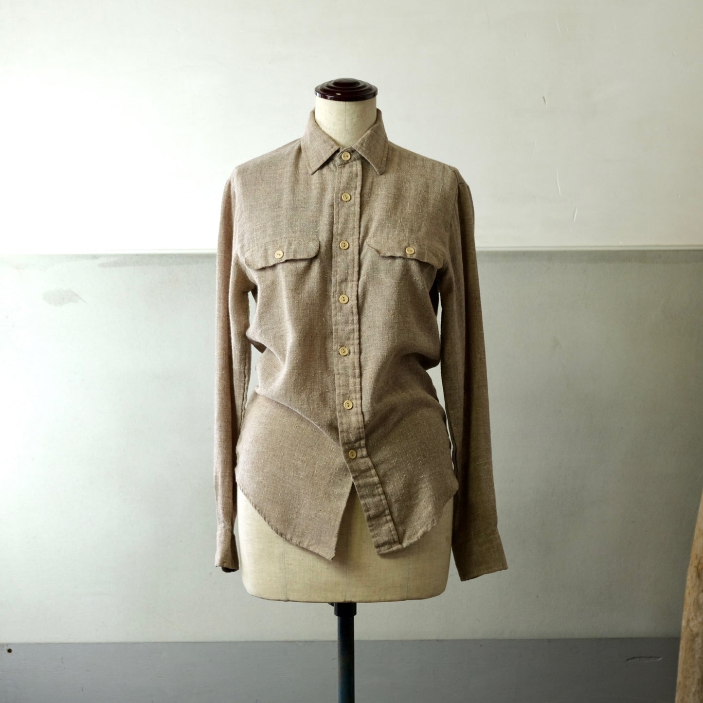 USヴィンテージ やわらかな生地のブラウンシャツ - 古着屋 sio