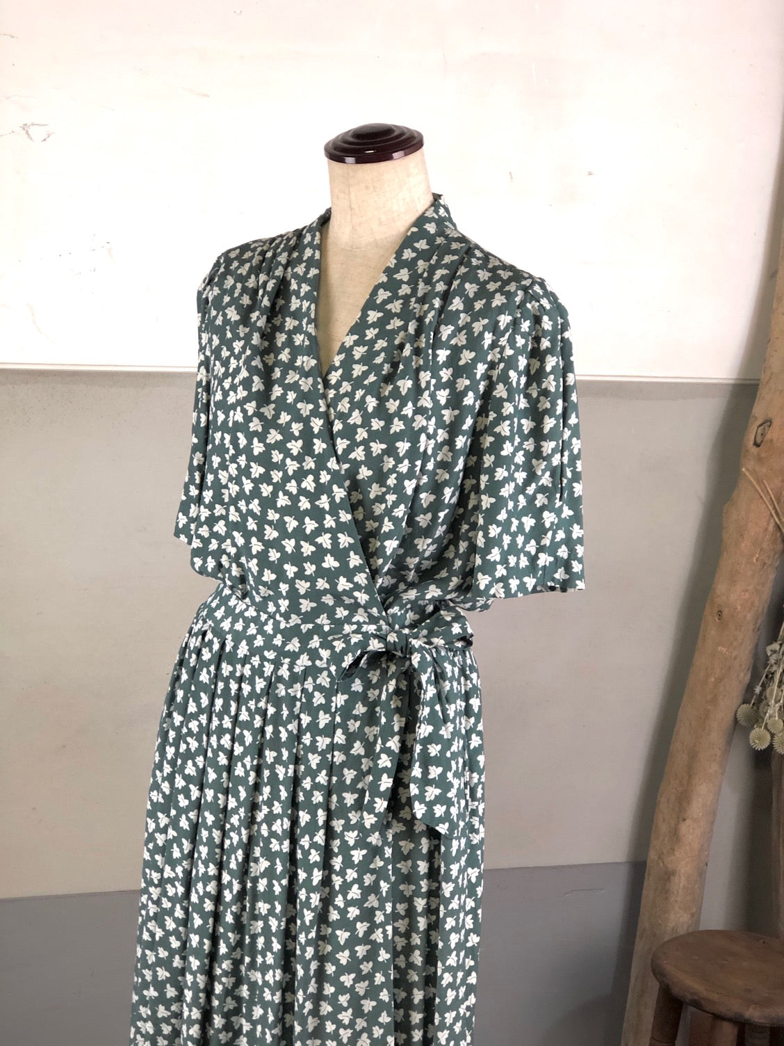 葉っぱ総柄アメリカンボタニカルワンピース(グリーン) - 古着屋 sio