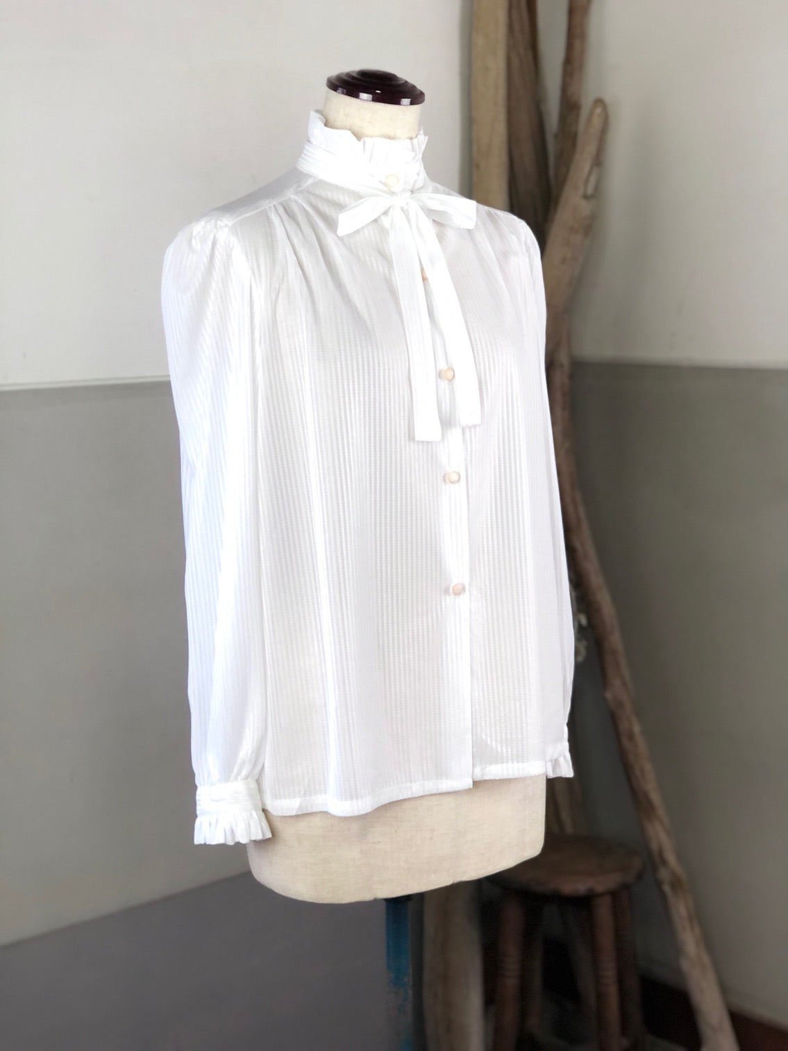 フランスヴィンテージ リボン スタンドカラーブラウス(ホワイト) - 古着屋 sio