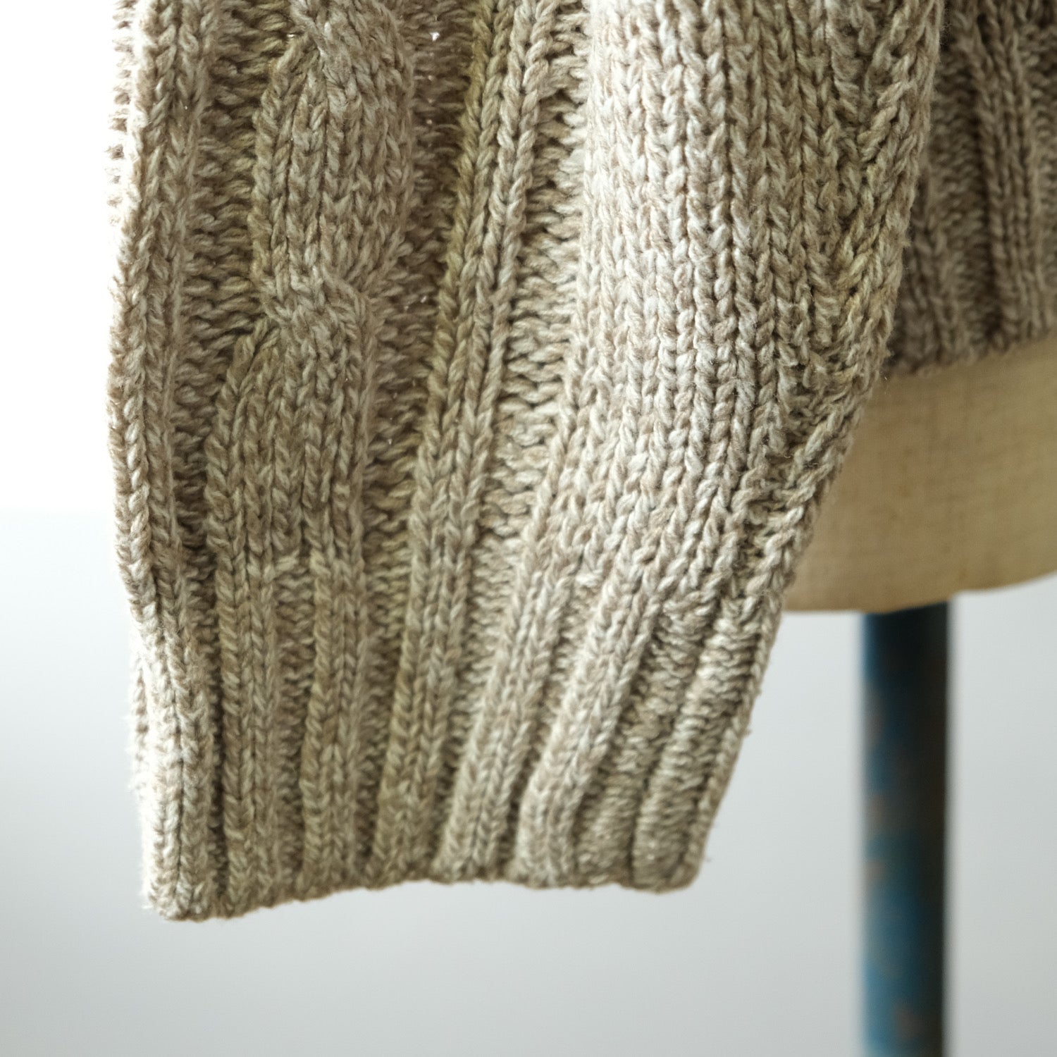 ヨーロッパ古着ハーフジップ ケーブル編み ニットセーターライト
